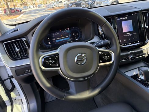 Certified 2025 Volvo XC60 B5 Plus image 18