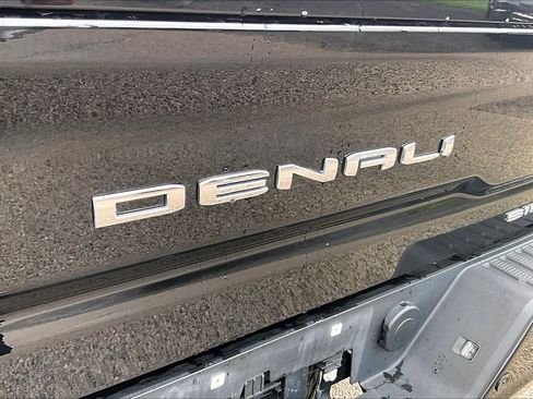 Used 2023 GMC Sierra 2500 Denali w/ Denali Ultimate Package AWD/4WD image 32