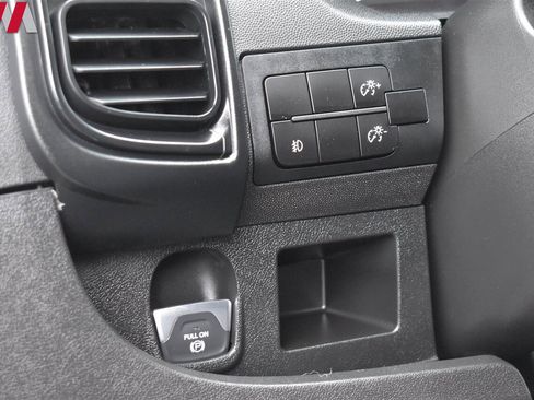 Used 2025 RAM ProMaster 2500 w/ U-Haul Equipment Group image 15