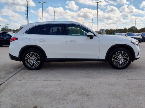 New 2025 Mercedes-Benz GLC 300 image 9