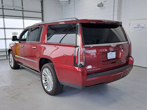 Used 2017 Cadillac Escalade ESV Platinum AWD/4WD image 7