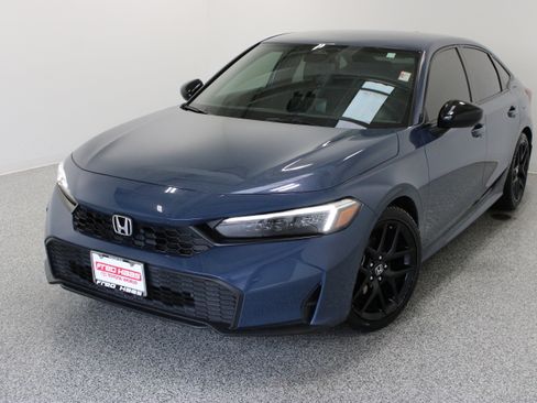 Used 2025 Honda Civic Sport image 2