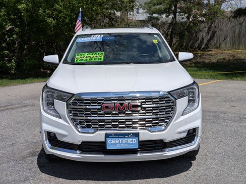 Certified 2022 GMC Terrain Denali w/ Denali Premium Package AWD/4WD image 2