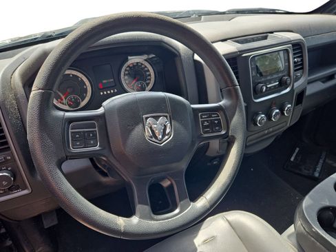 Used 2019 RAM 1500 Express RWD image 9