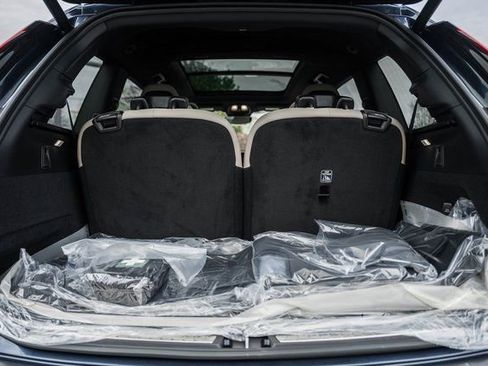 New 2026 Volvo XC90 T8 Plus w/ Protection Package Premier image 9