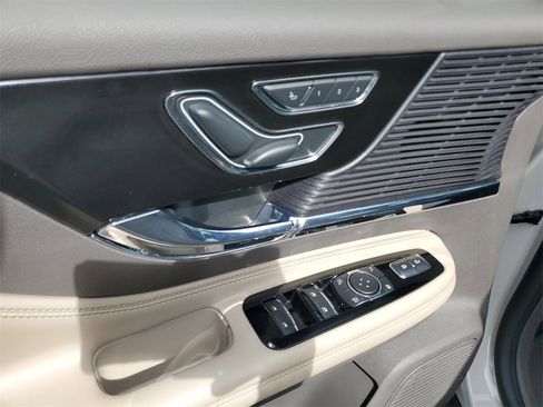 Used 2022 Lincoln Corsair FWD image 19