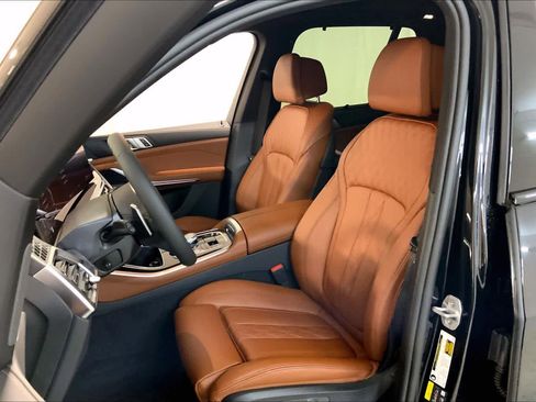 New 2026 BMW X5 xDrive50e w/ Executive Package image 9