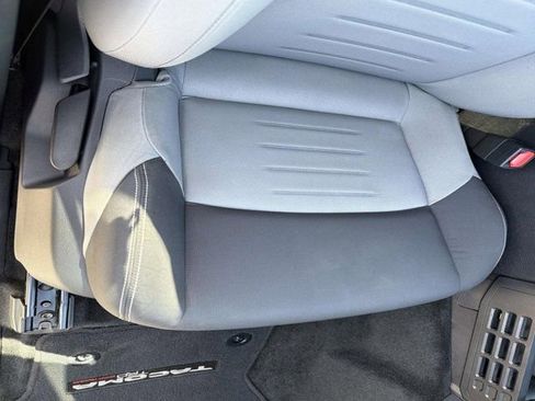 Certified 2025 Toyota Tacoma TRD Off-Road image 15