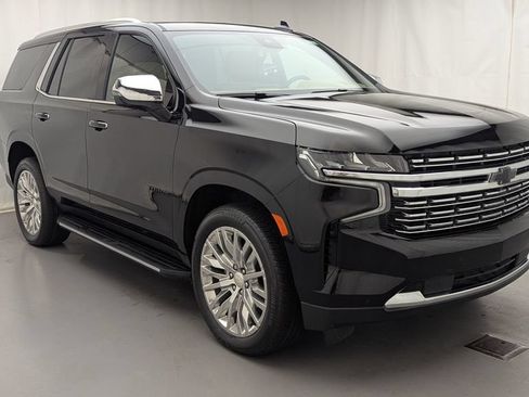 Used 2023 Chevrolet Tahoe Premier w/ Premium Package 2 AWD/4WD image 3