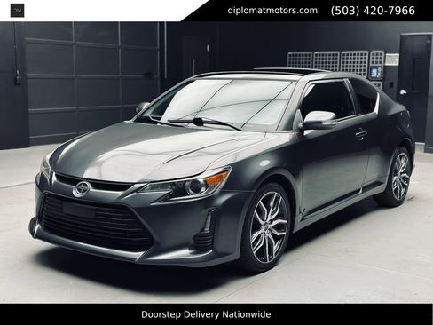 Used 2015 Scion tC FWD image 1