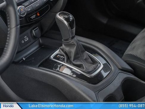 Used 2021 Nissan Rogue Sport SV AWD/4WD image 24