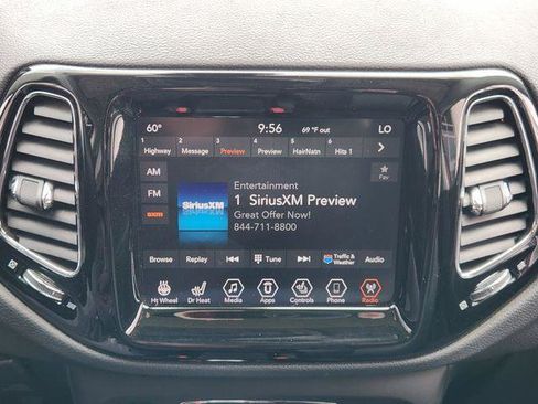 Certified 2021 Jeep Compass Limited w/ Sun and Sound Group AWD/4WD image 17