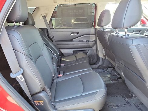 Certified 2023 Nissan Pathfinder SL image 21