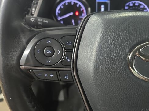 Used 2022 Toyota Camry SE FWD image 14