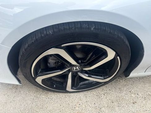 Used 2021 Honda Accord Sport image 14
