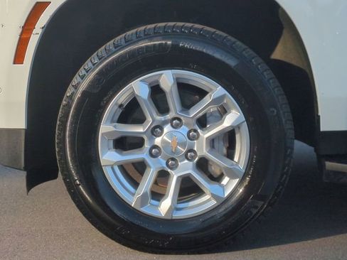 Used 2025 Chevrolet Tahoe LT AWD/4WD image 19