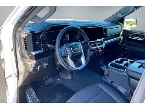 Used 2025 GMC Sierra 1500 Elevation w/ X31 Off-Road Package AWD/4WD image 15