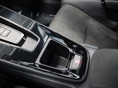 Certified 2024 Porsche 911 Carrera T image 18