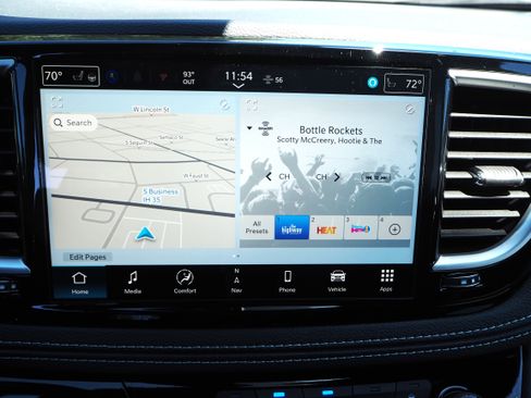 New 2025 Chrysler Pacifica Select w/ Uconnect Theater Family Group image 21