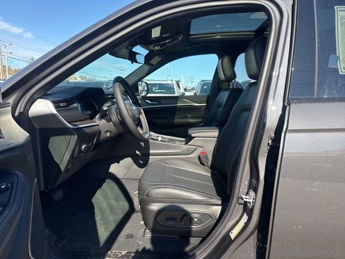 New 2026 Jeep Grand Cherokee Limited image 19