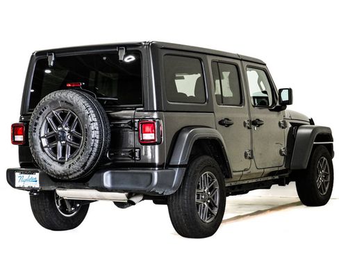 Used 2025 Jeep Wrangler Unlimited Sport AWD/4WD image 7