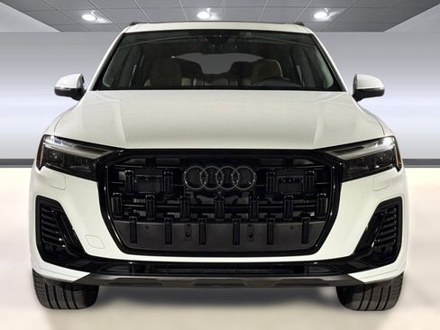 Certified 2025 Audi Q7 2.0T Premium w/ Convenience Plus Package image 6