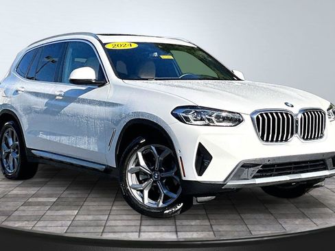 Used 2024 BMW X3 sDrive30i w/ Convenience Package RWD image 2