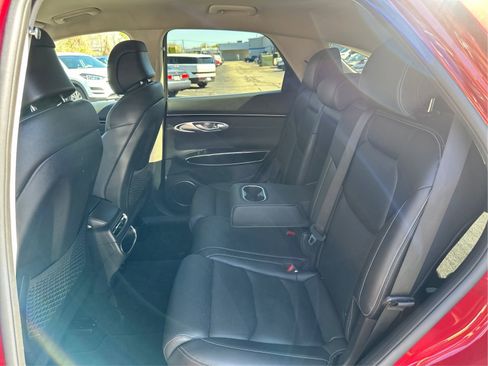 Used 2025 Genesis GV70 2.5T AWD/4WD image 10
