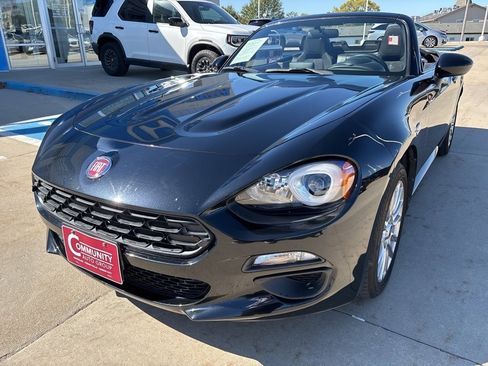 Used 2018 FIAT 124 Spider Classica w/ Technology & Siriusxm Group image 7