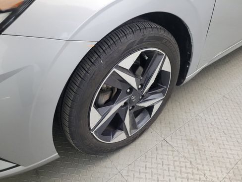 Used 2023 Hyundai Elantra SEL w/ Convenience Package FWD image 31