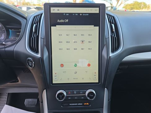 Used 2024 Ford Edge SEL image 19