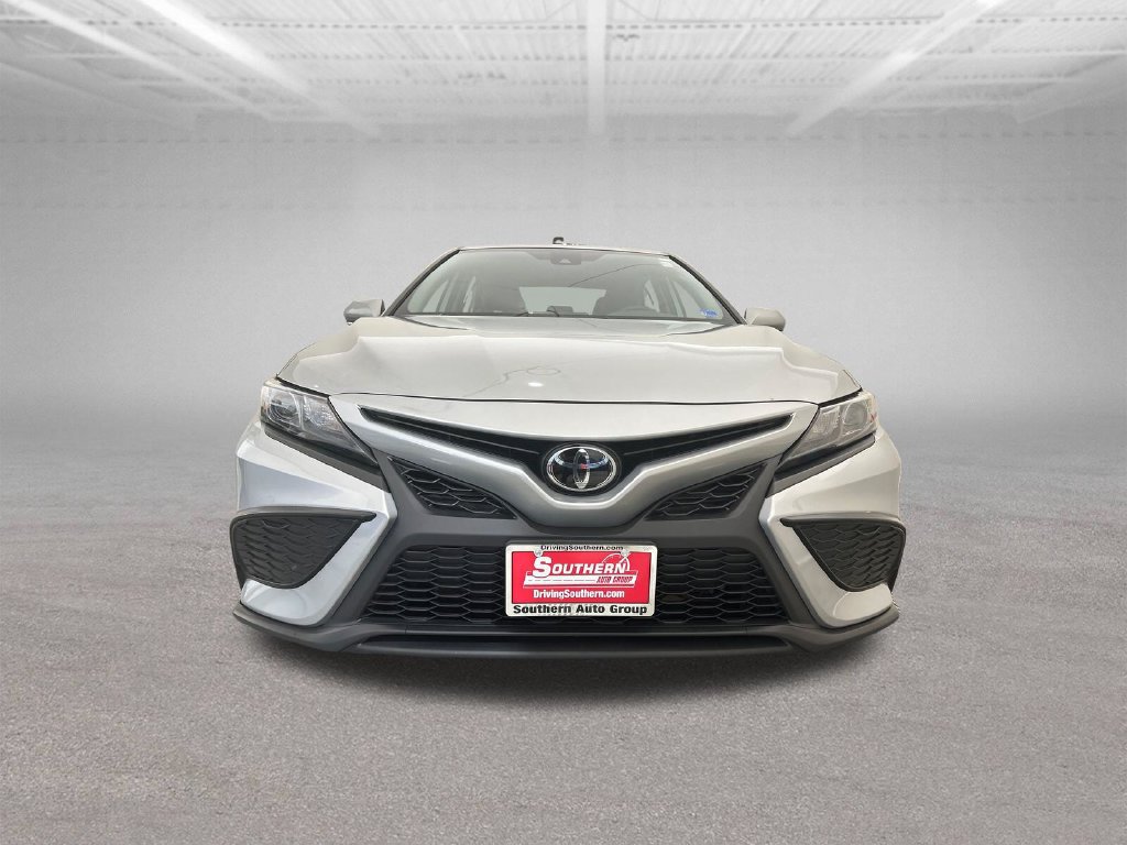 Used 2024 Toyota Camry SE FWD image 9