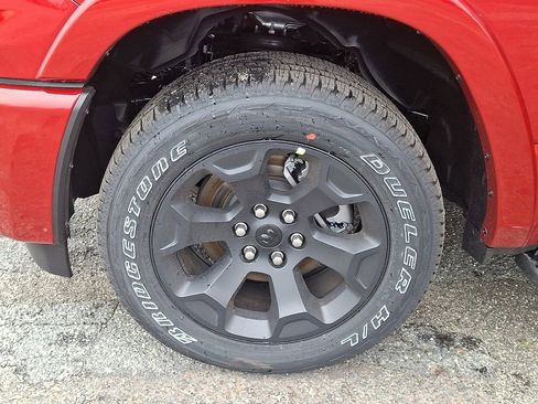 New 2026 RAM 1500 4x4 Crew Cab image 19