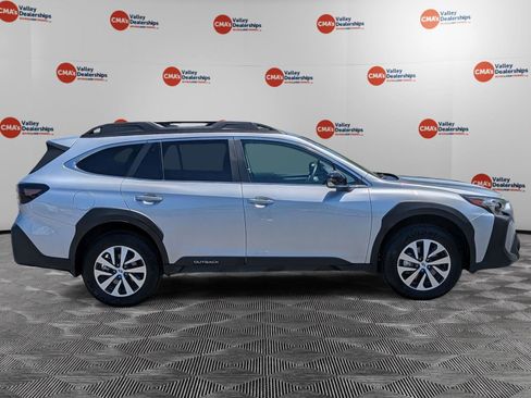Certified 2025 Subaru Outback Premium AWD/4WD image 4