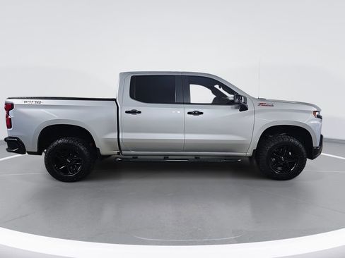 Used 2020 Chevrolet Silverado 1500 LT Trail Boss image 2