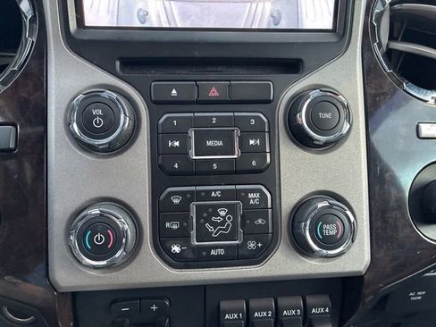 Used 2015 Ford F350 Platinum image 17