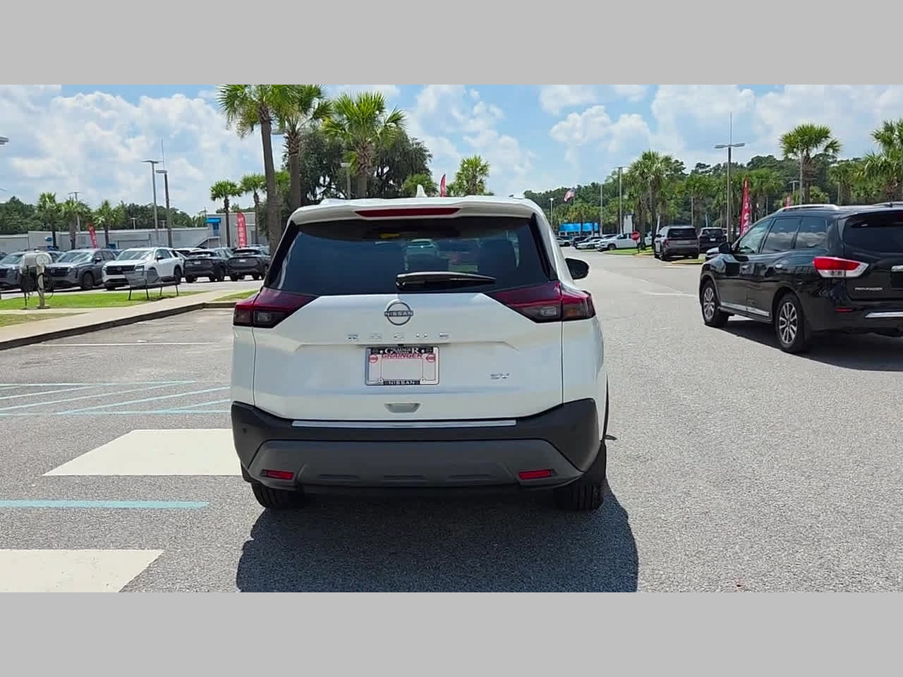 Used 2023 Nissan Rogue SV w/ SV Premium B Package FWD image 19