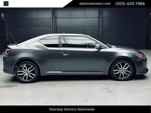 Used 2015 Scion tC FWD image 7