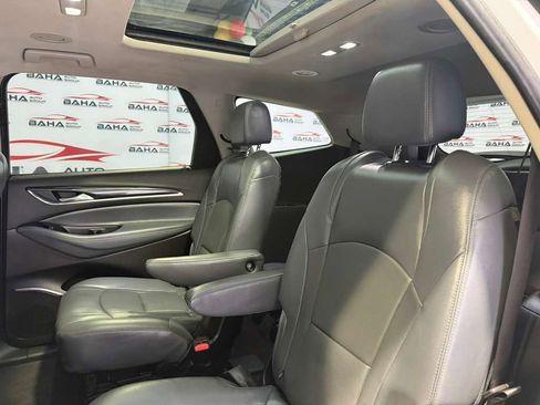 Used 2020 Buick Enclave Essence image 30