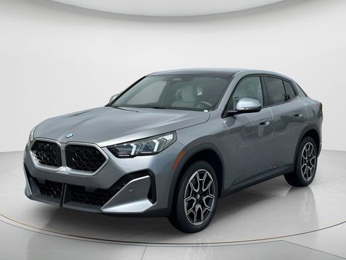 New 2026 BMW X2 xDrive28i w/ Technology Package AWD/4WD image 1