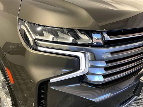 Used 2021 Chevrolet Tahoe High Country w/ Premium Package image 27