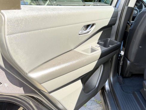 Used 2023 Nissan Pathfinder S AWD/4WD image 9