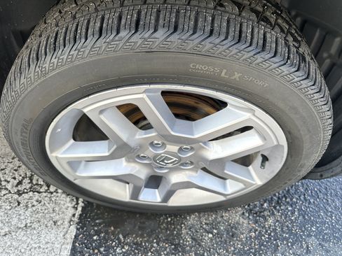 Used 2024 Honda Passport EX-L image 6