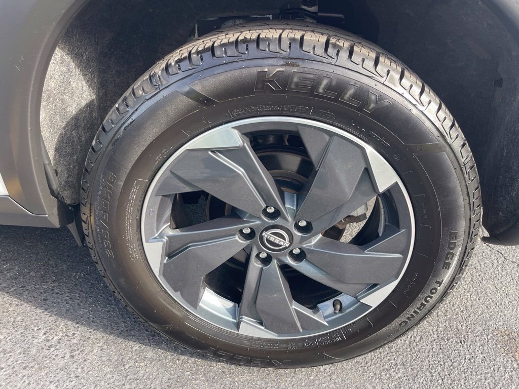 Certified 2024 Nissan Rogue SV AWD/4WD image 27
