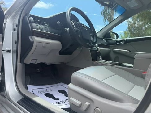 Used 2012 Toyota Camry XLE FWD image 11