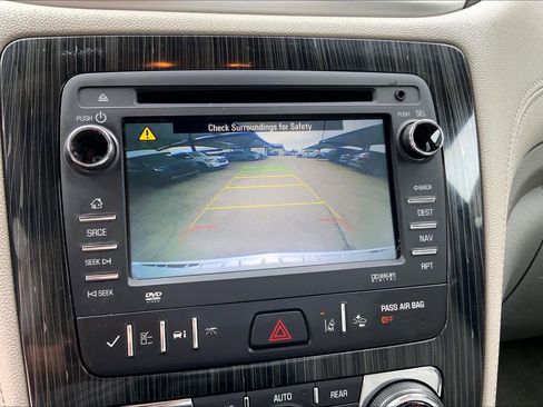 Used 2016 Chevrolet Traverse LTZ image 25