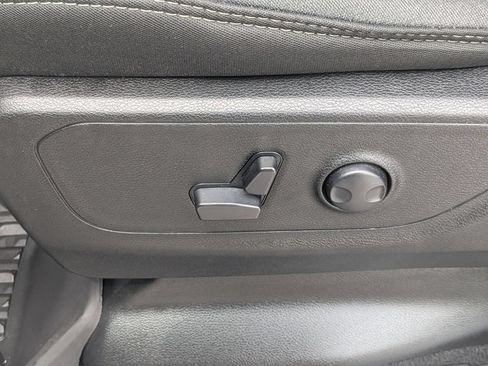 Certified 2025 RAM 1500 Big Horn AWD/4WD image 18