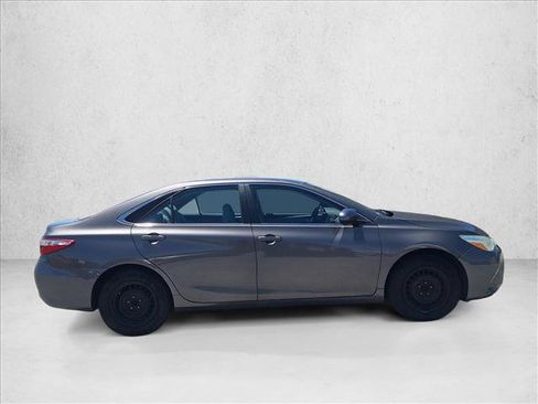 Used 2016 Toyota Camry LE FWD image 4