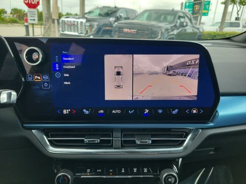 Used 2024 Chevrolet Equinox EV LT FWD image 22