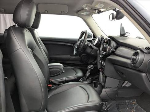 Used 2016 MINI Cooper 2-Door Hardtop FWD image 18